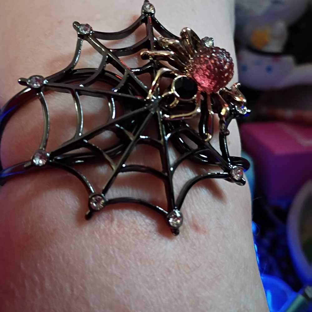 NWT Black Spider Web Clamper Bracelet Gold Spider w/ Blue , Light Purple Accents - Picture 8 of 9